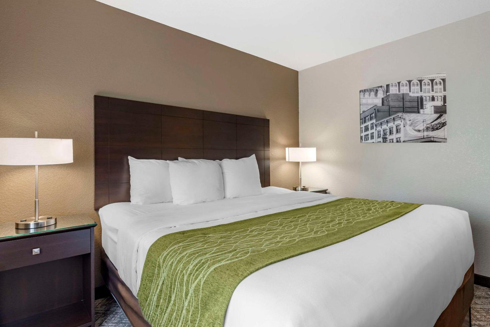 Comfort Inn & Suites Tualatin - Lake Oswego South Exterior foto
