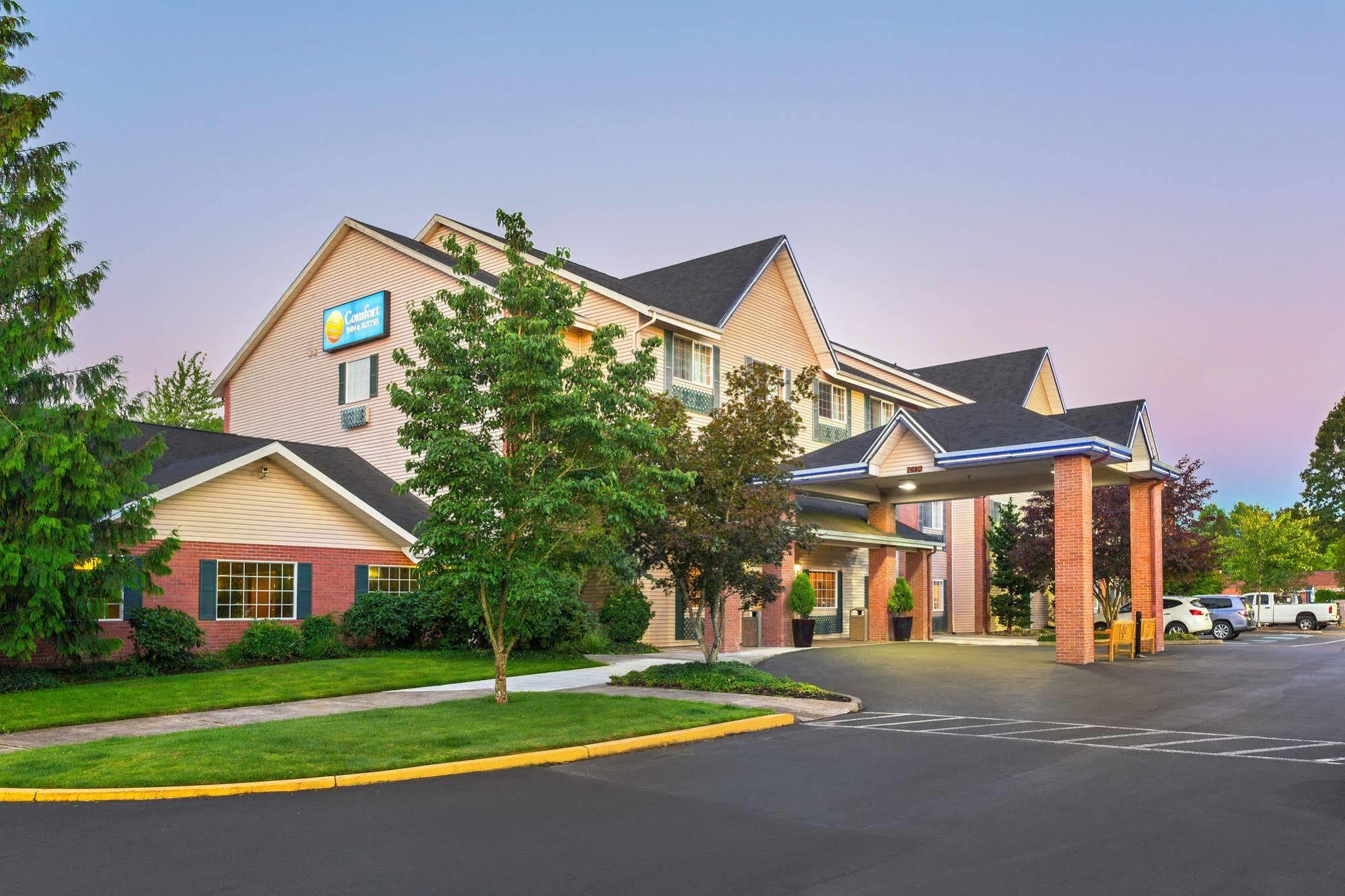 Comfort Inn & Suites Tualatin - Lake Oswego South Exterior foto